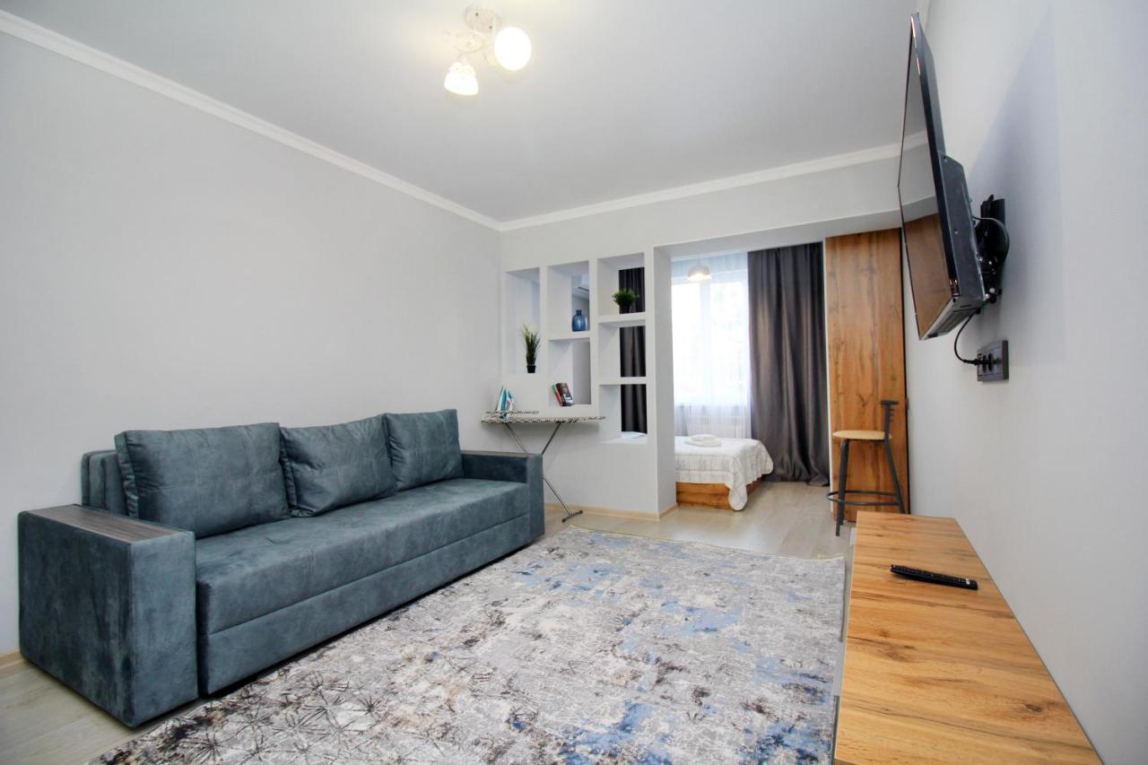 Cozy Studio In The Best Area! 3 Alma-Ata Buitenkant foto