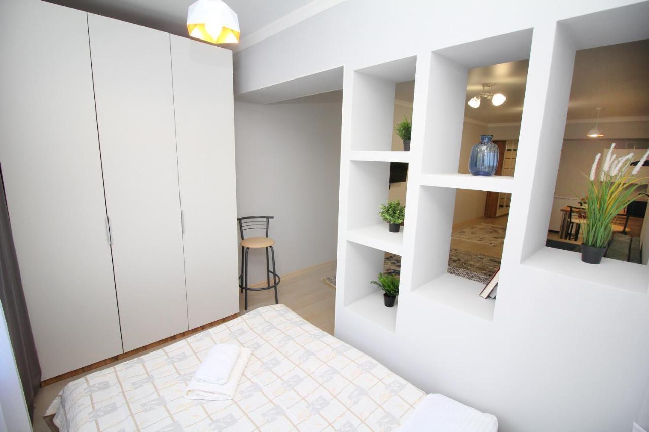 Cozy Studio In The Best Area! 3 Alma-Ata Buitenkant foto